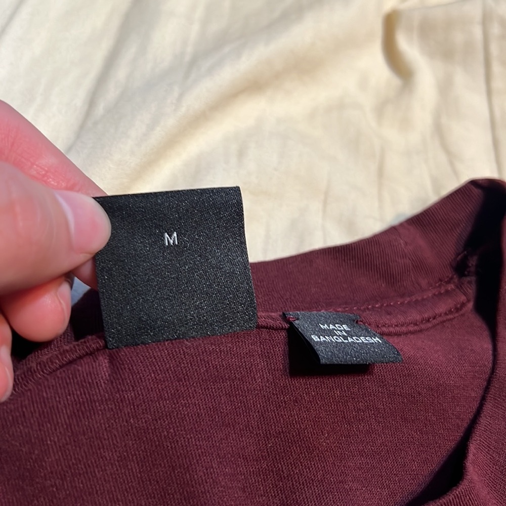 Hugo boss T-shirt - Picture 3 of 3